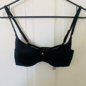 Savage X Fenty Black Underwire Bra 32C – Adjustable Straps, Lightly Lined.